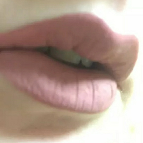 💄💋 Nude Longwear Luxury Lipcolor Chestnut~#07💋 - Picture 8 of 8